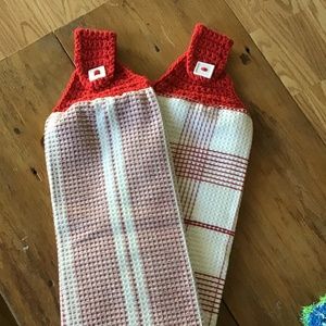 Crocheted Hanging Toewls- set of 2- New